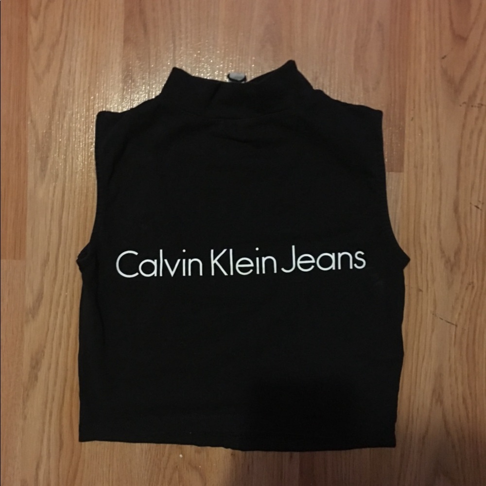 Calvin Klein Jeans croptop✨